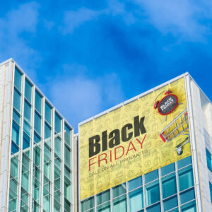 Lona Microperforada | Publicidad en fachadas con paso de aire